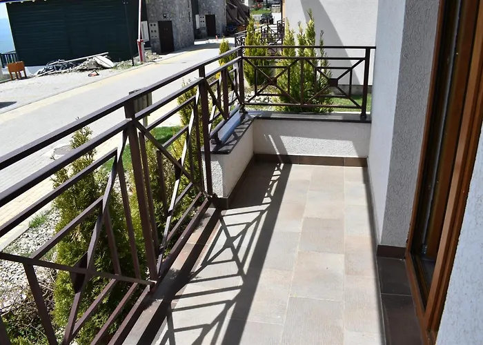 G1 U Milmari Kompleksu - Копаоник